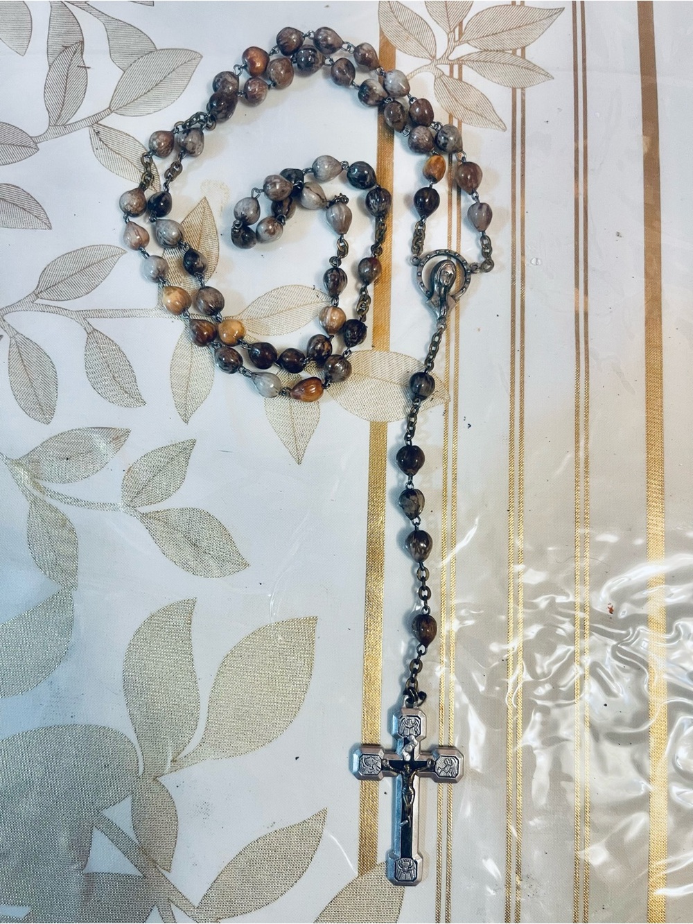 VTG Prayer Beads Italy Catholic Rosary
Silver Tone Crucifix seed beads